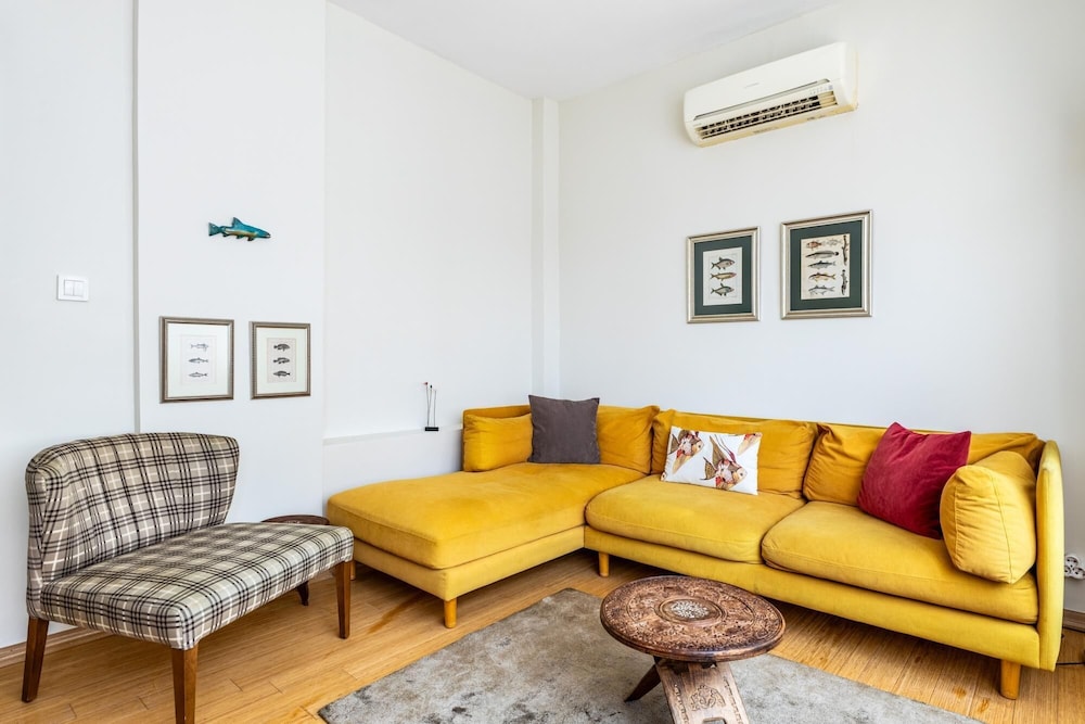 Apartment photo 2