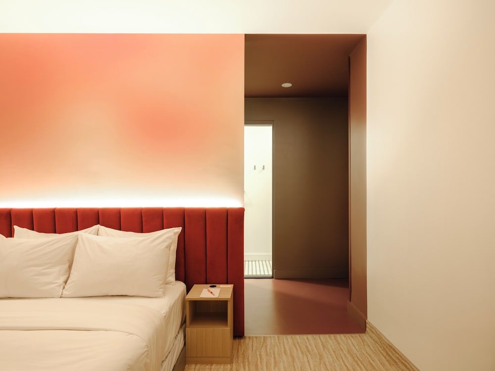 Deluxe Room (4)