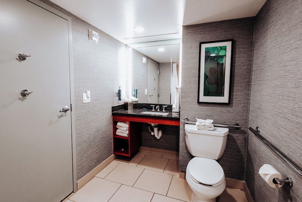 Suite, 2 Double Beds, Accessible