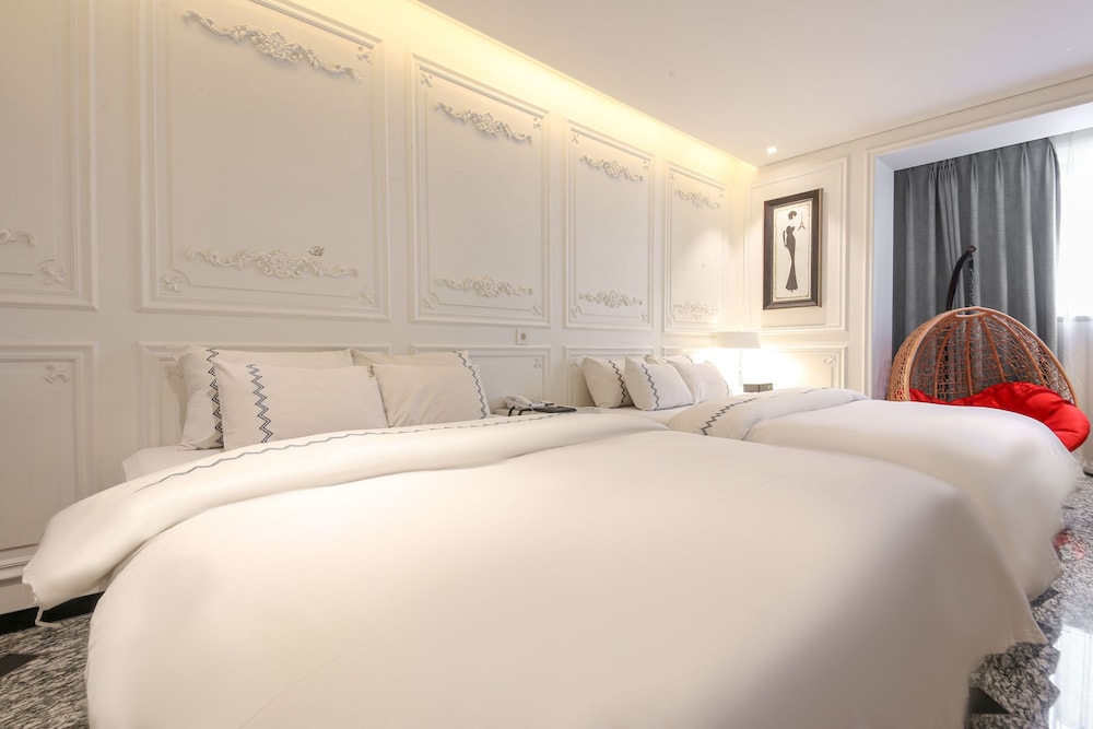 Mari Suite - Photo 1