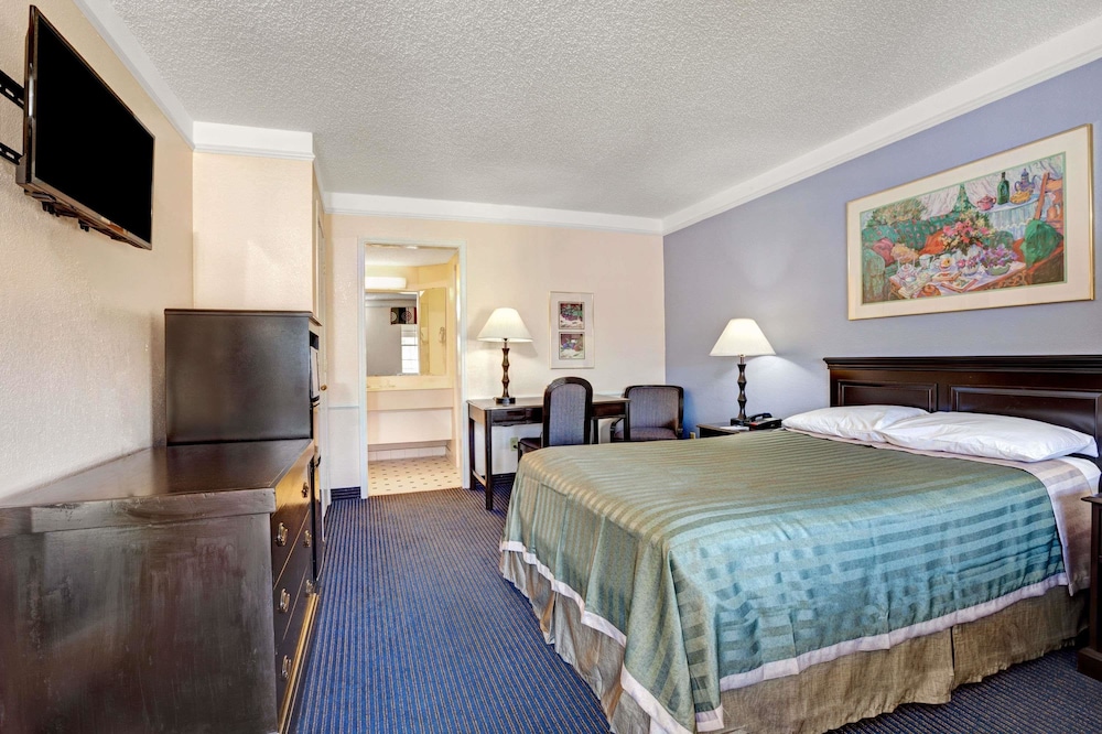 Double Room - Photo 2