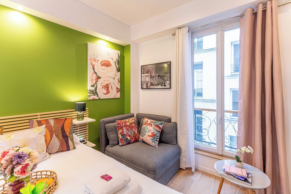 Apartment photo 1