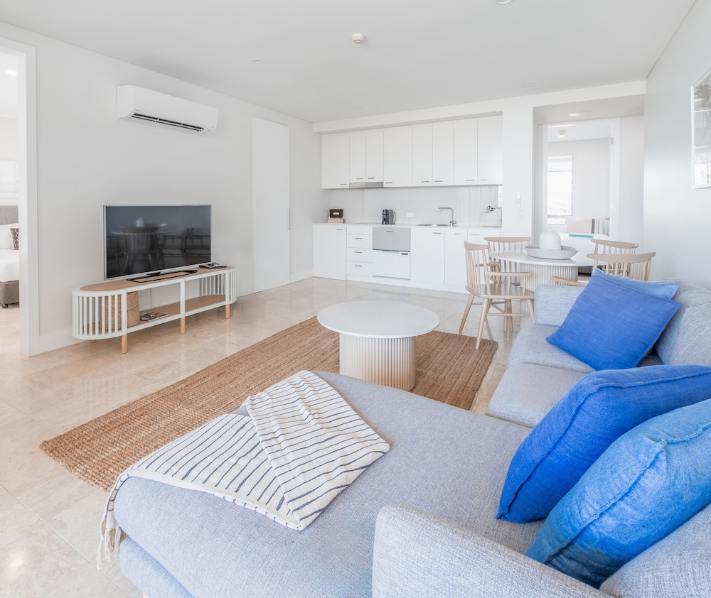 2 Bedroom - Photo 13