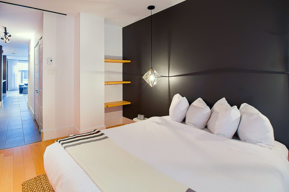 Loft, 2 Bedrooms (202)