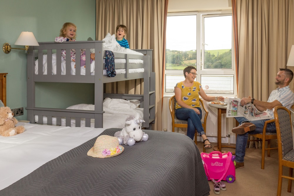 Family Room - Photo 1