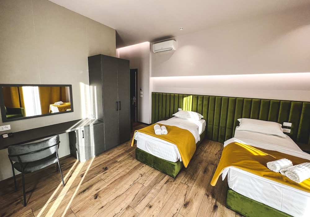 Standard Twin Room