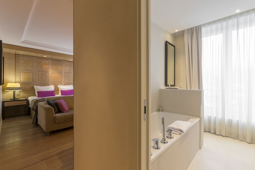 Deluxe Double Room - Photo 5
