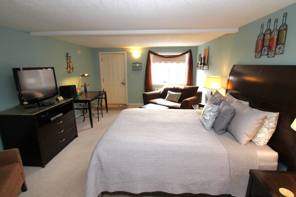 Suite 2 photo 1