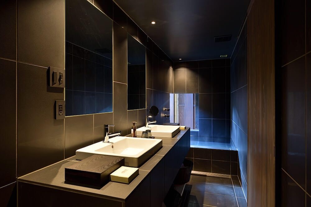 Premium Suite, Courtyard Area photo 3