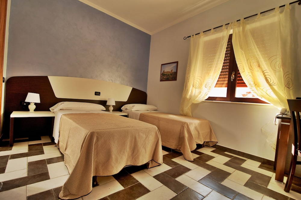Double Or Twin Room, Accessible photo 1