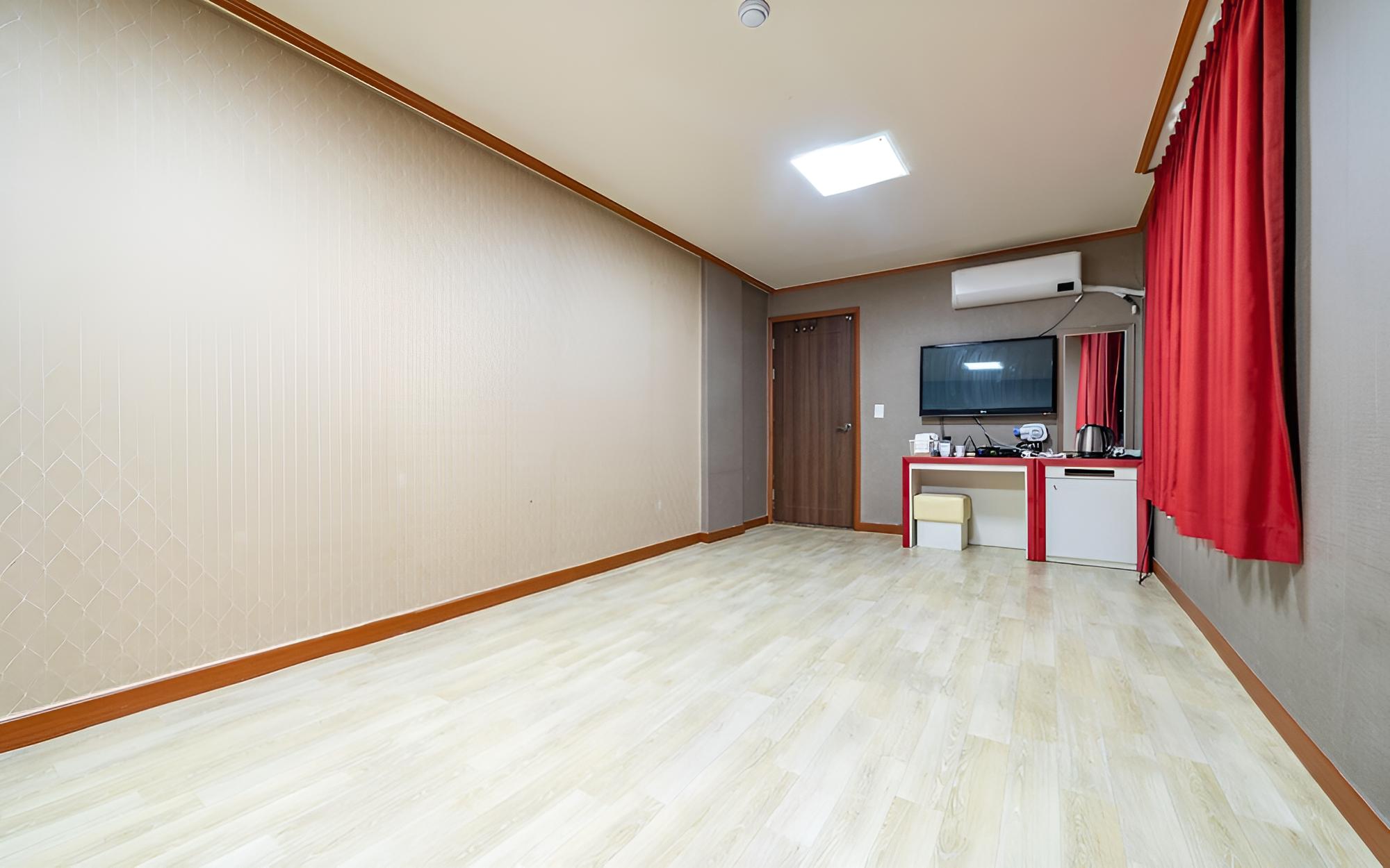 Room (Large Ondol (OTT)) photo 3