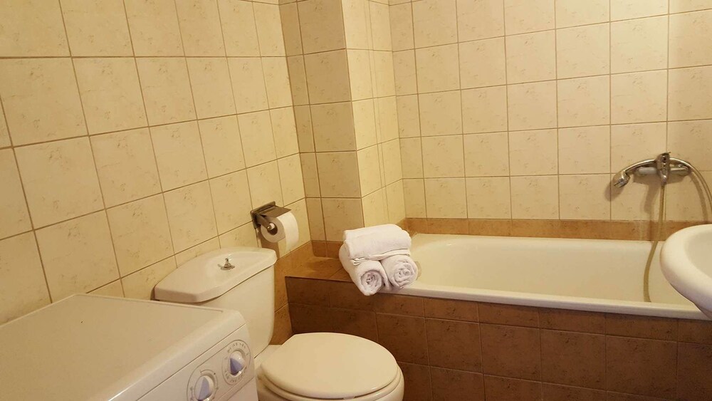 Family Apartment, 1 Bedroom photo 2