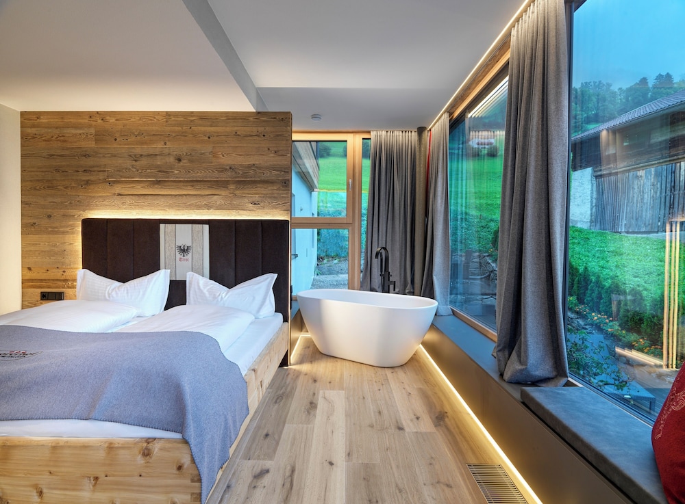Comfort Apartment, City View