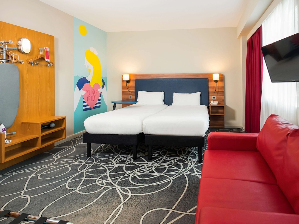 Room, 2 Twin Beds (The Duet) - Photo 8