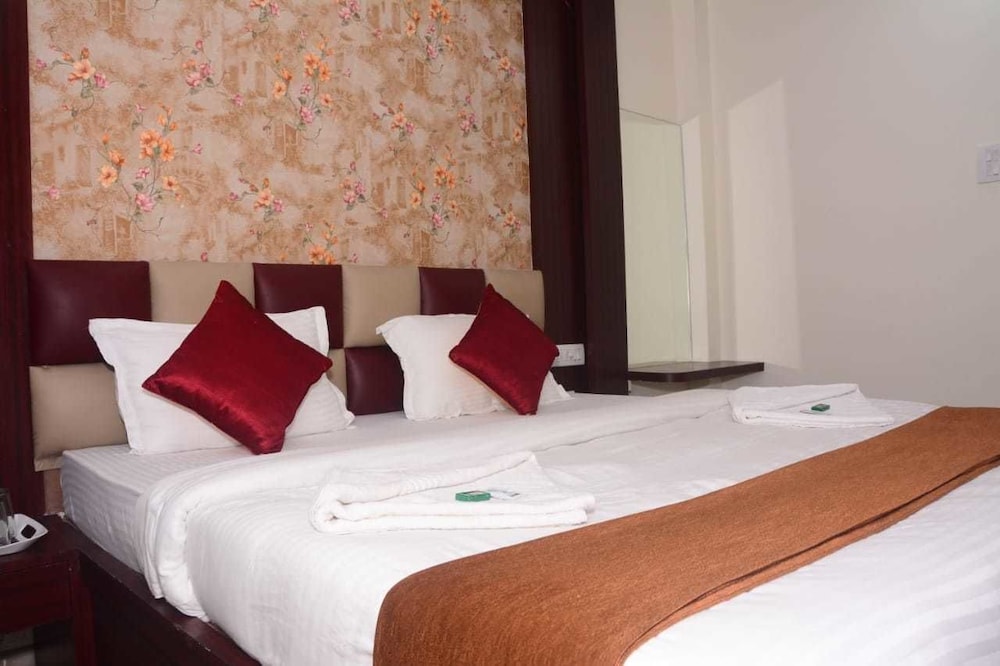 Deluxe Room Non A/C