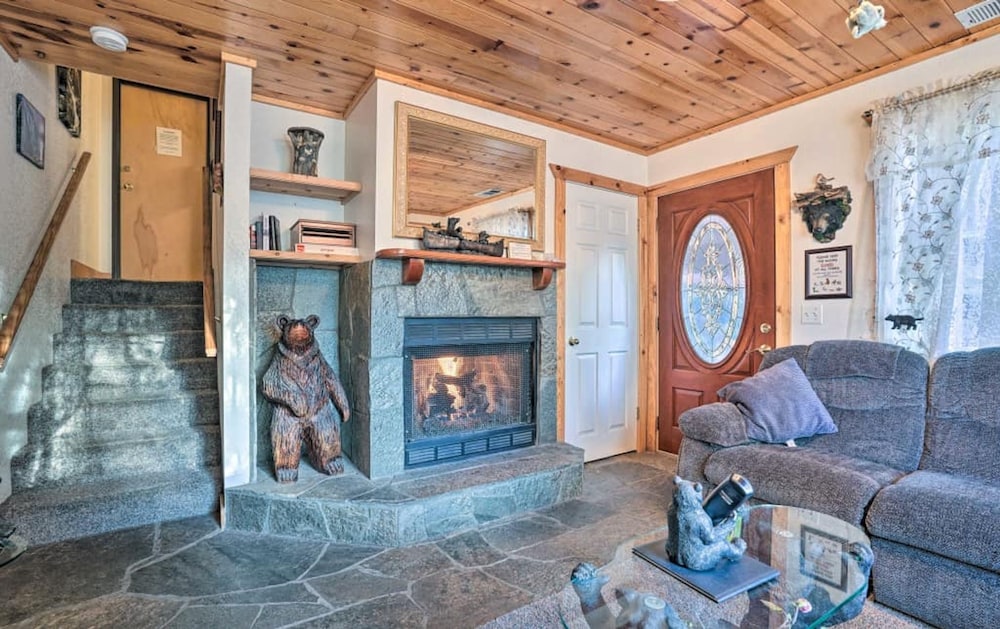 Cabin, 2 Bedrooms photo 2
