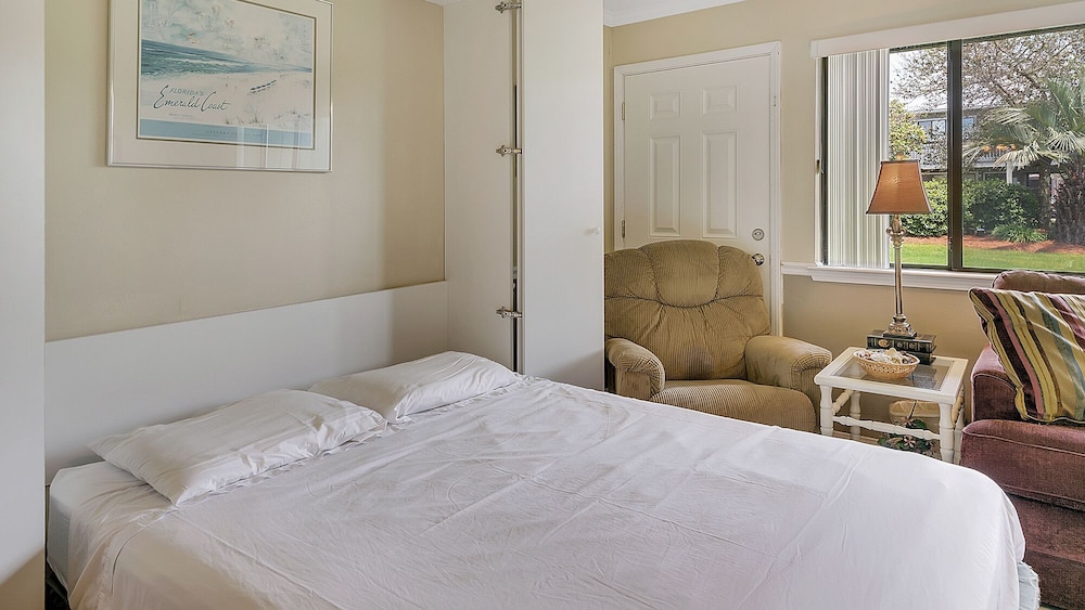 Studio Suite, Multiple Beds, Patio, Ocean View (Hidden Beach 106) photo 2