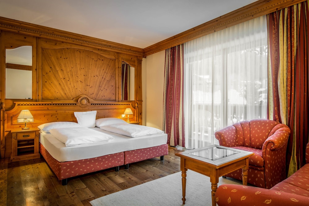 Superior Double Room, 1 Double Bed, Balcony (Selenite) photo 2