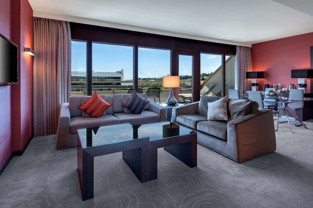 Deluxe Suite, 1 Bedroom thumbnail 5