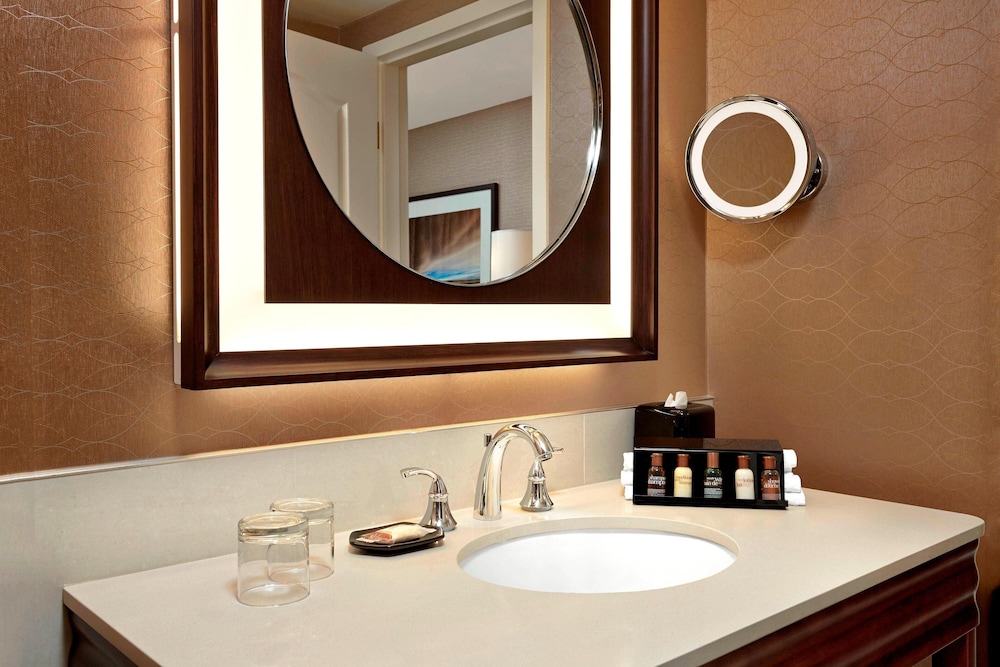 Club Suite, 1 Bedroom - Photo 5