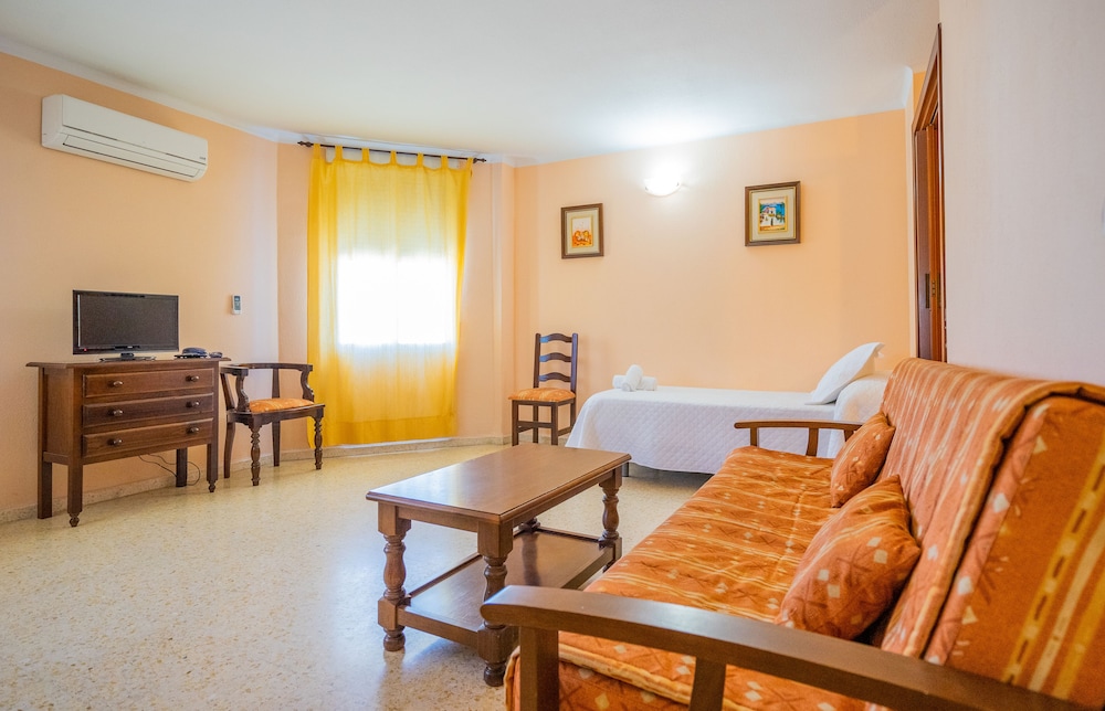 Comfort Triple Room - Photo 18