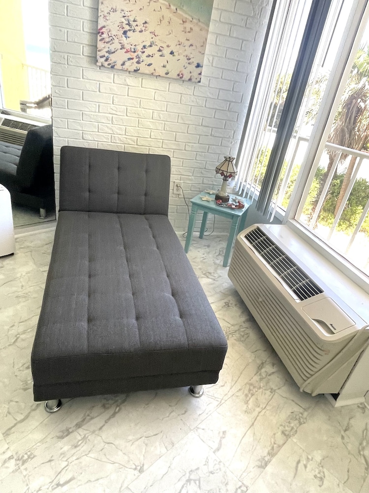 Studio, Ocean View (Beach Haven)