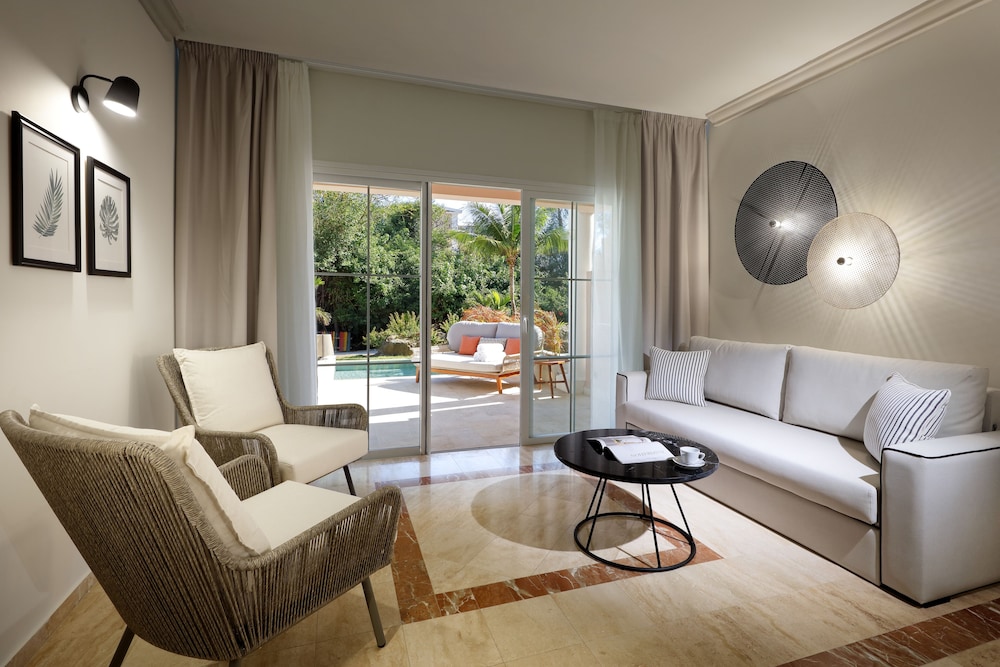 Superior Junior Suite Private Pool Beachside