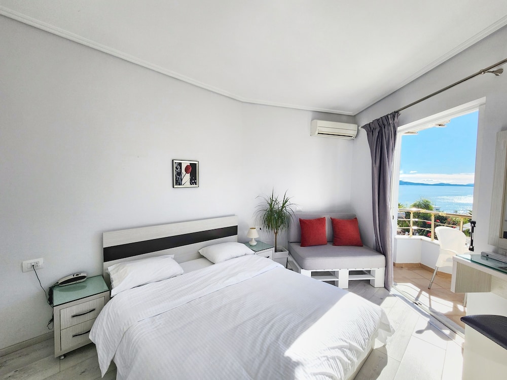 Standard Double Room, Sea View (2) photo 1