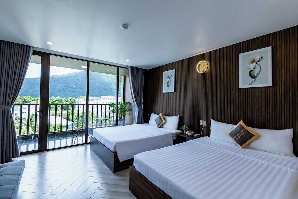 Family Quadruple Room, Balcony - Photo 4