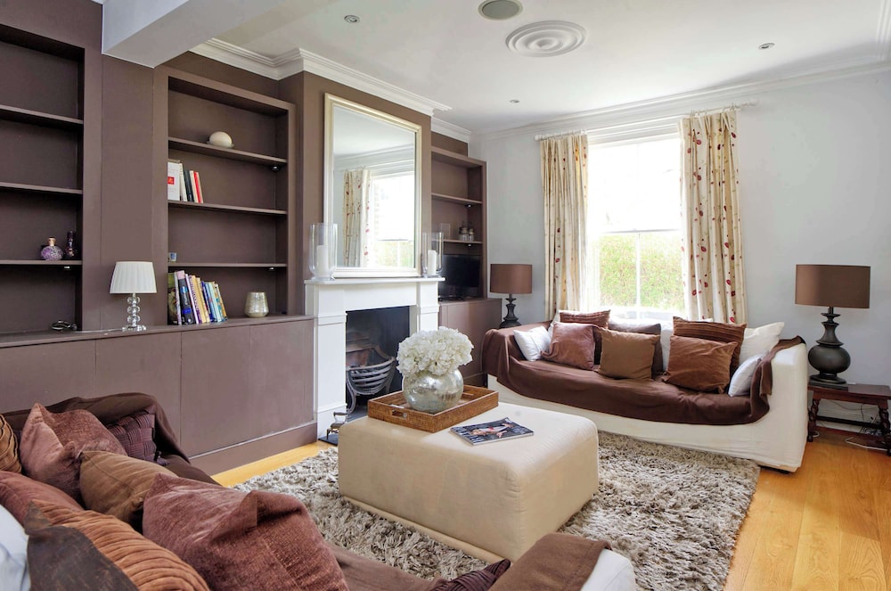 Apartment (3 Bedrooms)