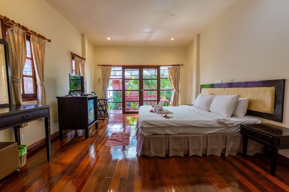 Garden View Bungalow