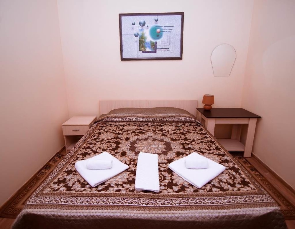Economy Double or Twin Room, 1 Double or 2 Twin Beds photo 2