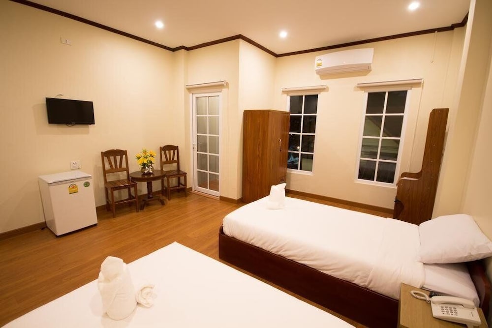 Standard Triple Room - Photo 4