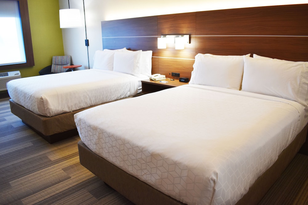 Suite, Multiple Beds photo 2