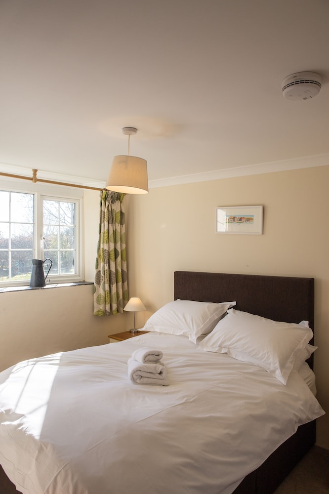 Family Cottage, Ensuite (Pendragon CottageHengroen) photo 3