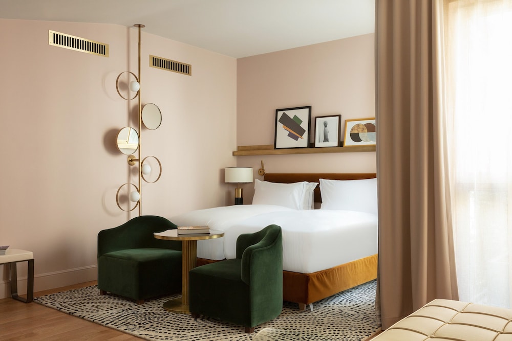 Executive Room photo 1