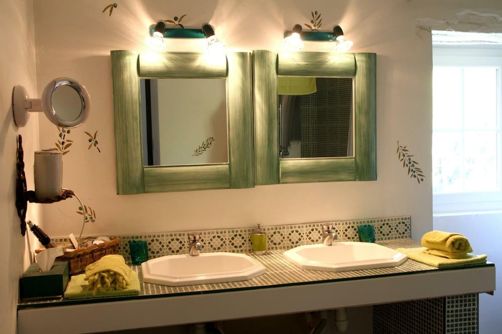 Double Room - Photo 3
