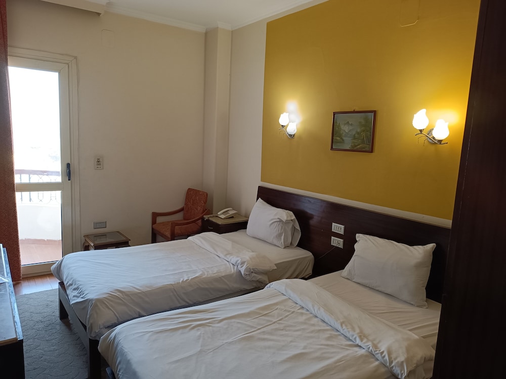 Standard Room (Temple view) - Photo 5