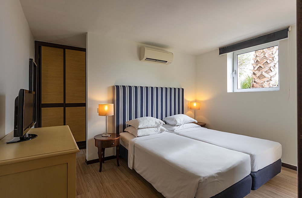 Suite, 2 Bedrooms, Sea View (Cliff)