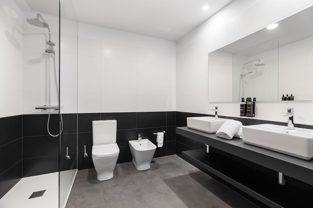Suite, Balcony - Photo 2