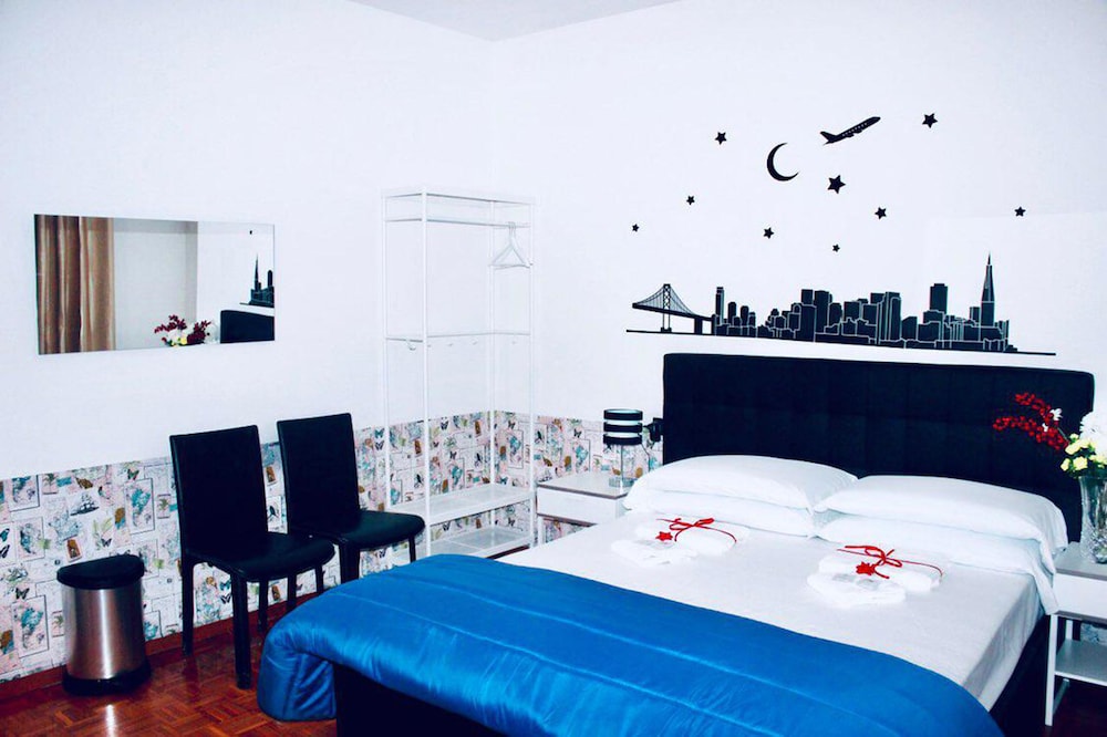 Standard Double Room, 1 King Bed, Non Smoking, City View photo 2
