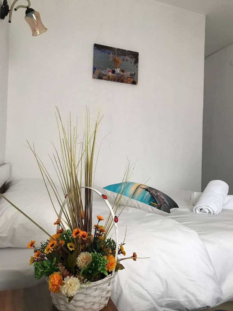 Standard Double Room - Photo 7