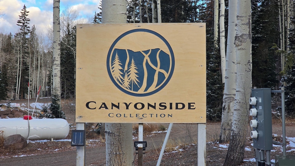 Canyonside Collection III photo 3