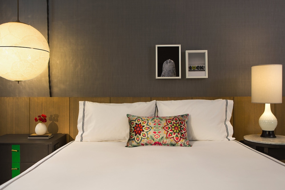 Suite, 1 Bedroom, Accessible (Communications)