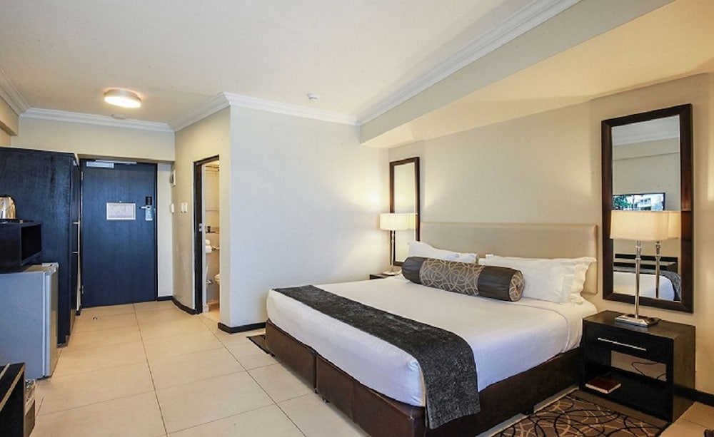 Deluxe King Room – Sea Facing - Photo 9