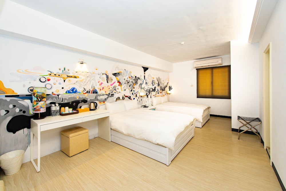 Family Quadruple Room, 2 Double Beds photo 2