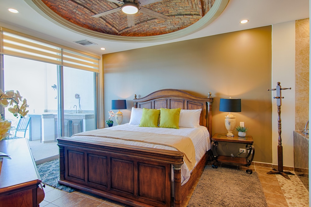 Deluxe Suite, 2 Bedrooms, Ocean View