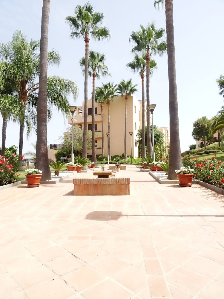 Beautiful Flat Near Golf Courses With sea Views, Billede 2