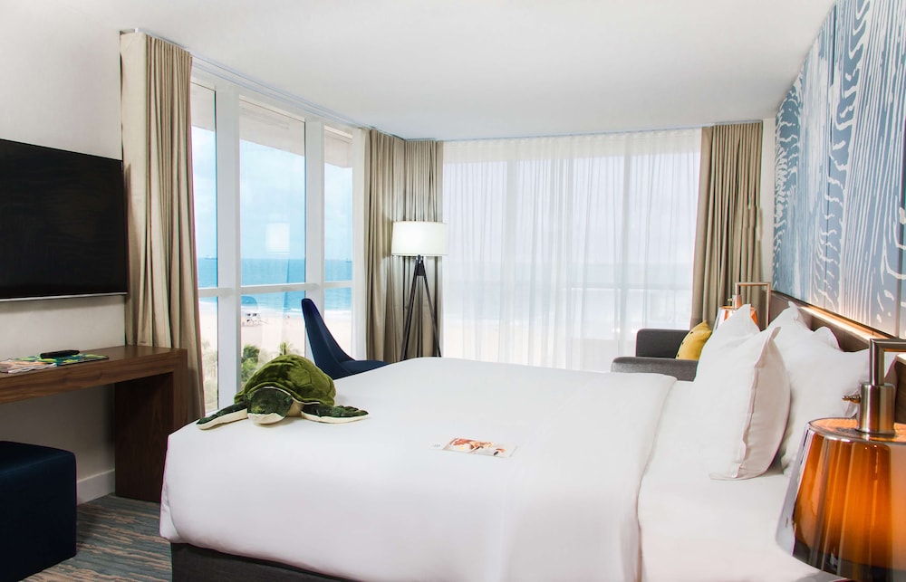 Junior Studio Suite, 1 King Bed with Sofa bed, Ocean View (Junior Suite Ocean View King Bed Room) - Photo 8
