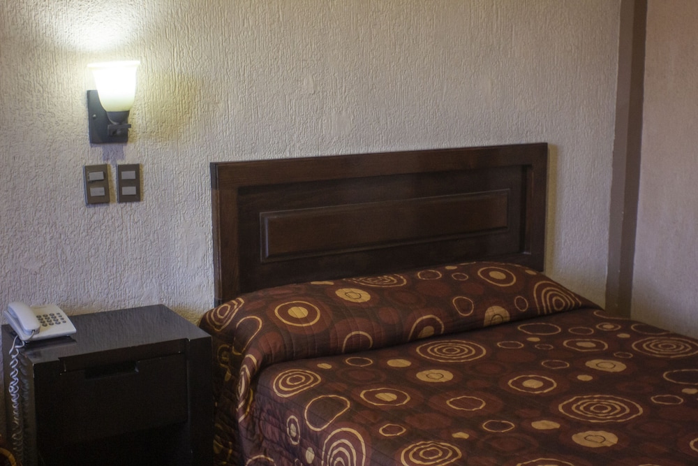 Standard Double or Twin Room photo 1